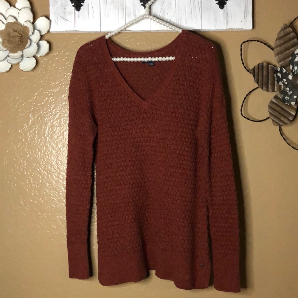 4/25 Medium American Eagle Outfitters Sweater
